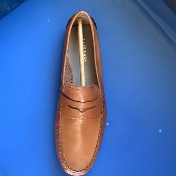💕🌻NWOT Beautiful Cole Hann Loafers. Soft leather. Brand New Never Worn - Picture 2 of 7